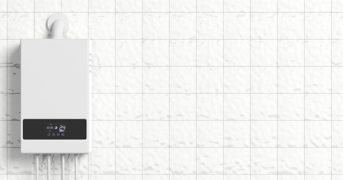 Μια οθόνη ενδείξεων και ρυθμίσεων ηλεκτρικού θερμοσίφωνα, τοποθετημένη σε τοίχο.